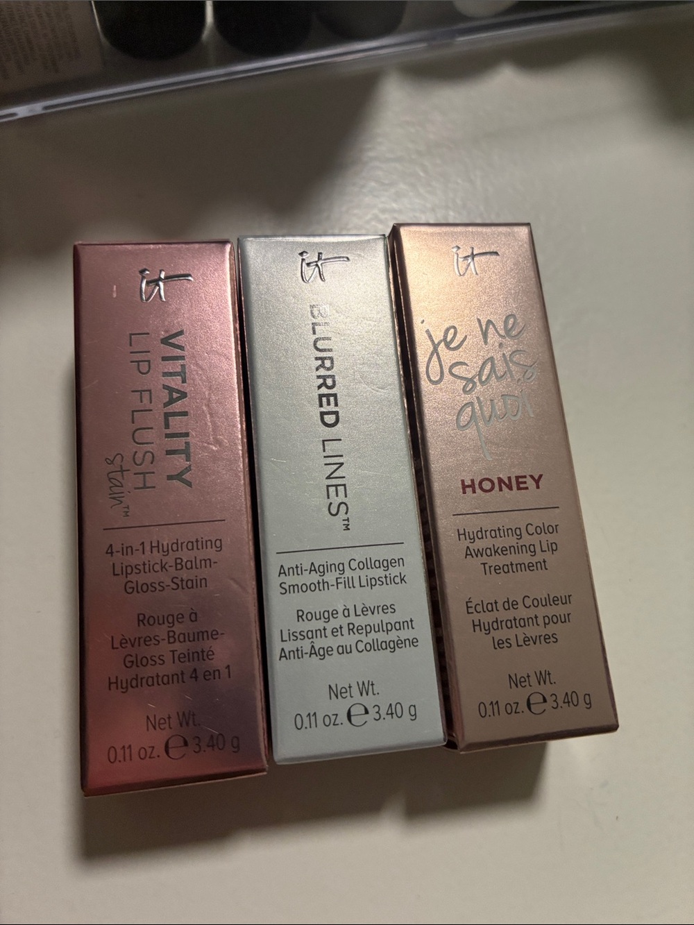 It cosmetics anti-aging hydrating lipsticks trio of nude colors and brown